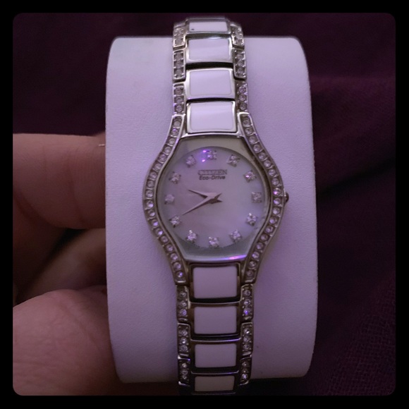 Eco Whote Citzen watch